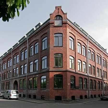 Rimelig Kjellerleilighet Med Parkering - Ahotel No Apartment *
