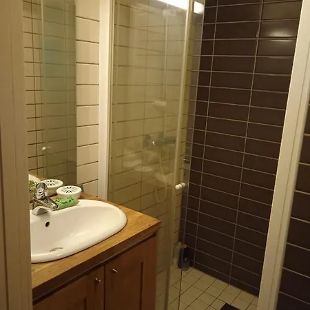 Rimelig Kjellerleilighet Med Parkering - Ahotel No Lägenhet Oslo