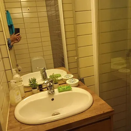 Rimelig Kjellerleilighet Med Parkering - Ahotel No Lägenhet *