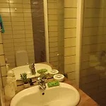 Rimelig Kjellerleilighet Med Parkering - Ahotel No Appartement Oslo