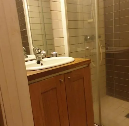 Rimelig Kjellerleilighet Med Parkering - Ahotel No