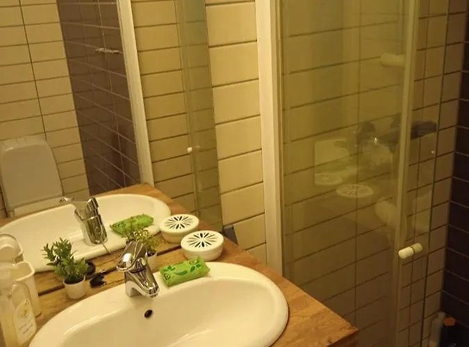 Apartamento Rimelig Kjellerleilighet Med Parkering - Ahotel No *